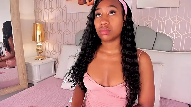 Kimberly martinezz online show from 7, 3, 2026