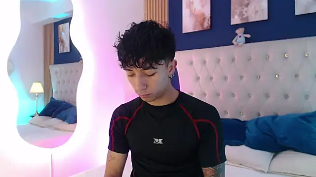 Aiden Rivers  online show from 18, 4, 2026