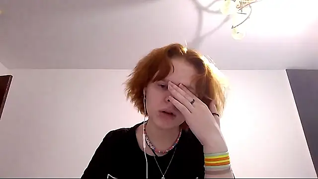 CurlaPettyBom online show from 6, 3, 2026