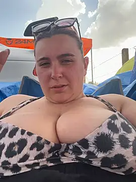 Sandragll online show from 20, 6, 2026