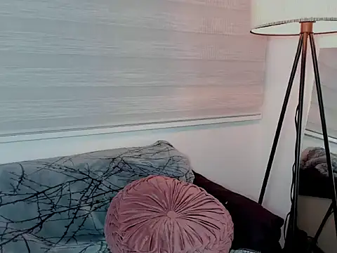 Snapshot of yourlollypetite chatting on 18, 2, 2026 yourlollypetite online show from 18, 2, 2026