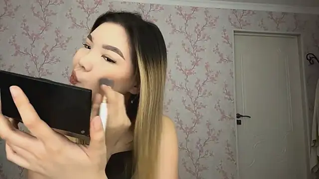 Elina Mottel online show from 2, 3, 2026