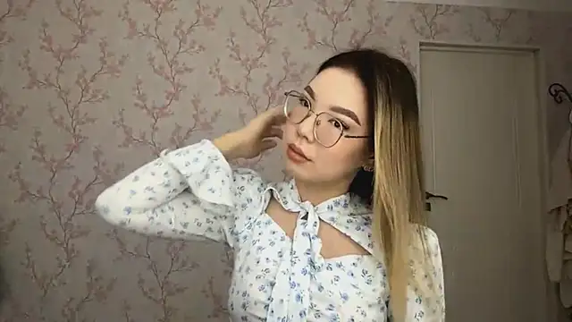 Elina Mottel online show from 4, 3, 2026