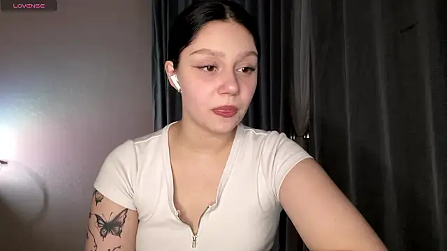 RaquelsHusband online show from 4, 3, 2026