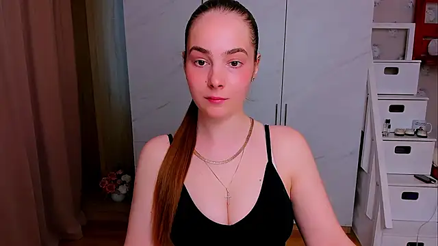 Maddy Wood  online show from 27, 4, 2026