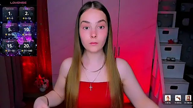Snapshot of Maddy_Wood_ chatting on 6, 5, 2026 Maddy Wood online show from 6, 5, 2026