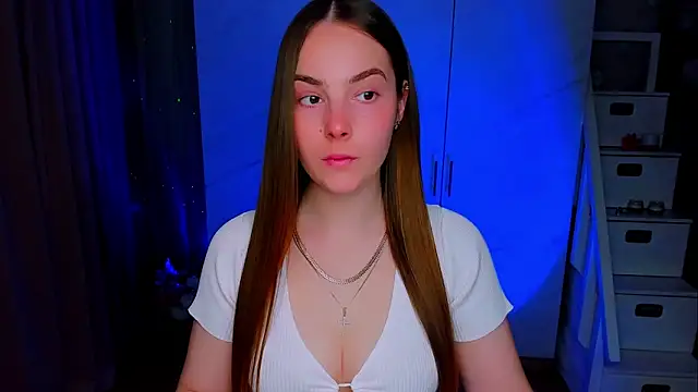 Snapshot of Maddy_Wood_ chatting on 12, 5, 2026 Maddy Wood online show from 12, 5, 2026