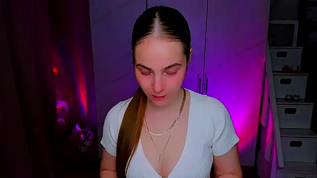 Snapshot of Maddy_Wood_ chatting on 15, 5, 2026 Maddy Wood online show from 15, 5, 2026
