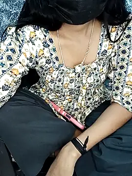 Cutie babes01 online show from 25, 2, 2026