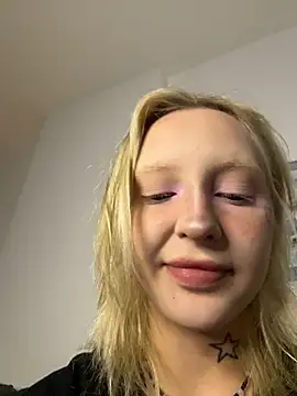 urlittlebaby666 online show from 15, 3, 2026