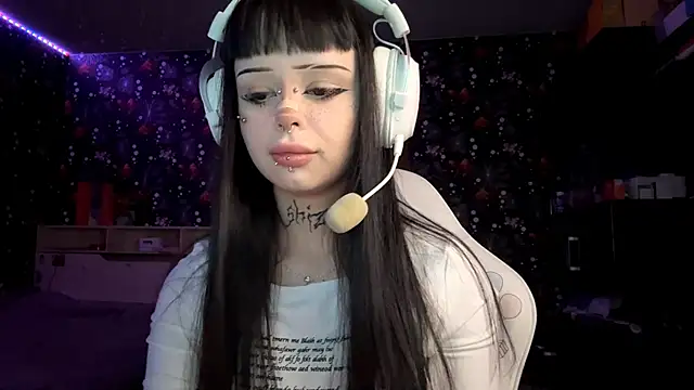 Luna Sohotti online show from 19, 2, 2026