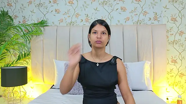 Snapshot of AnnaLoren_ chatting on 6, 3, 2026 AnnaLoren online show from 6, 3, 2026