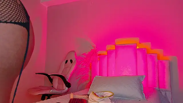 Sheinny brown1 online show from 23, 2, 2026