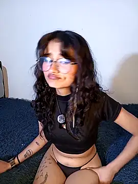 Lili  Clan online show from 8, 3, 2026