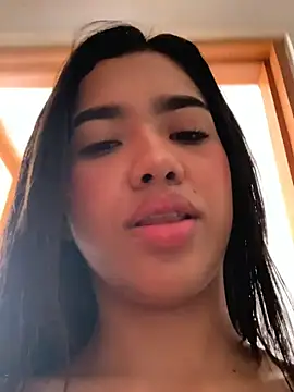 Lily em online show from 28, 7, 2026