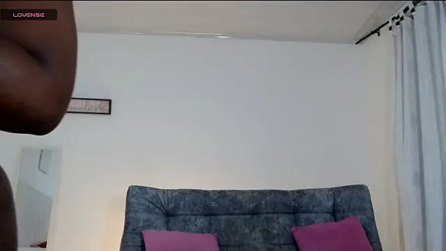 samantha arias online show from 7, 3, 2026