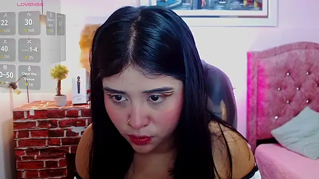 Snapshot of mila_quin chatting on 8, 3, 2026 mila quin online show from 8, 3, 2026