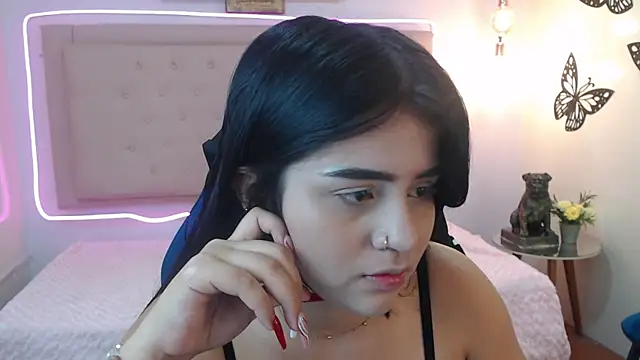 mila quin online show from 19, 4, 2026