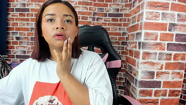 Sienna Lux01 online show from 11, 3, 2026