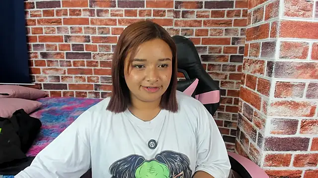 Sienna Lux01 online show from 13, 3, 2026