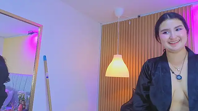 zoe moon   online show from 13, 3, 2026