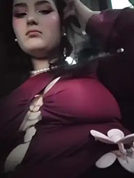 zoe moon   online show from 25, 7, 2026