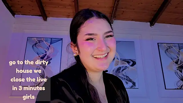 zoe moon   online show from 28, 7, 2026