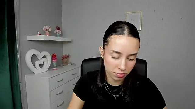 Snapshot of AdeleSolo chatting on 2, 6, 2026 AdeleSolo online show from 2, 6, 2026