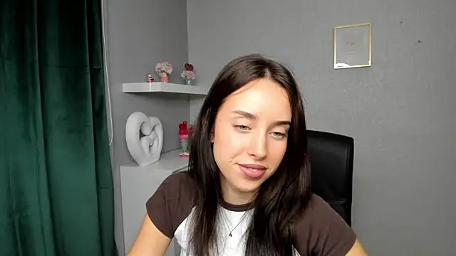 Snapshot of AdeleSolo chatting on 15, 6, 2026 AdeleSolo online show from 15, 6, 2026