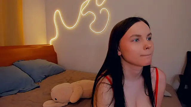 LeilaErcolani online show from 6, 3, 2026