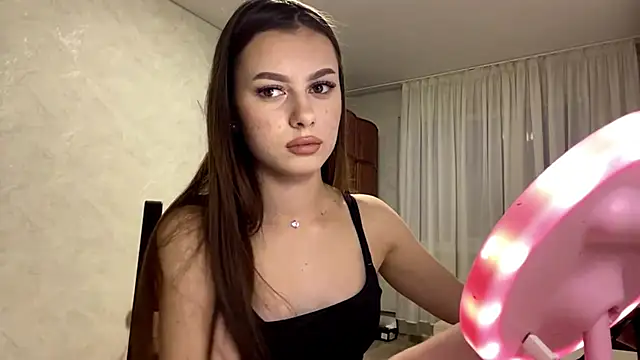 StephaniCute online show from 22, 4, 2026