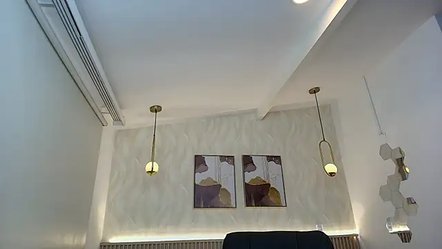 BellaMillers online show from 25, 4, 2026