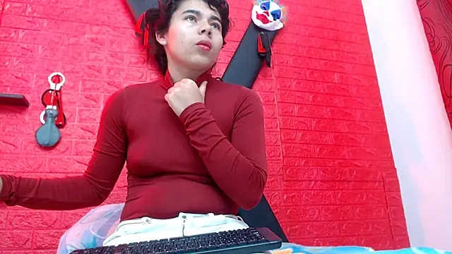 skinnysexy18 online show from 26, 2, 2026