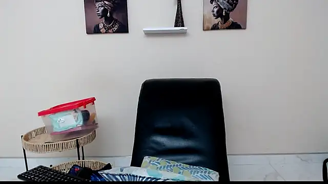 skinnysexy18 online show from 21, 4, 2026