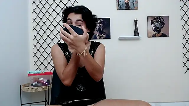 skinnysexy18 online show from 28, 4, 2026