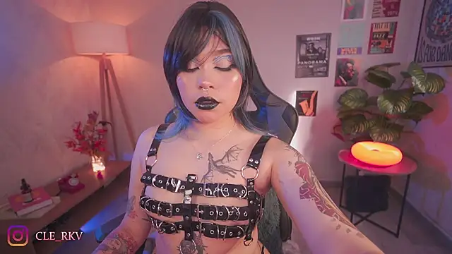 violette clerk1  online show from 5, 6, 2026
