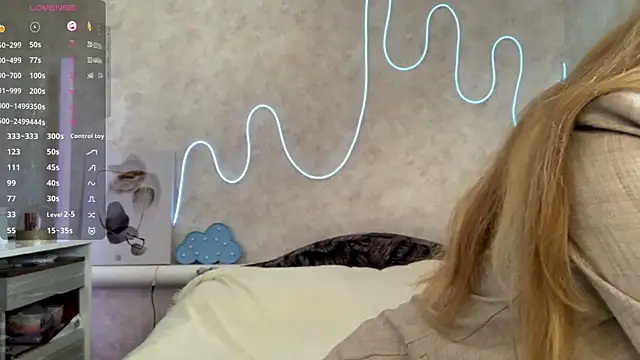 VictoriaDeese online show from 5, 6, 2026