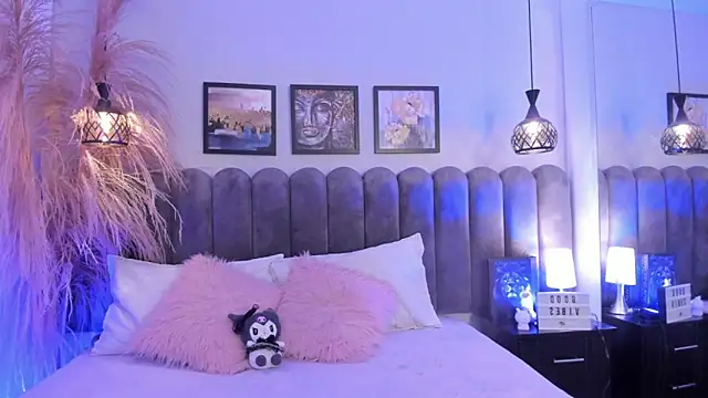 Bella  Peach online show from 23, 4, 2026