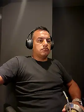 Valenthe26 online show from 3, 3, 2026