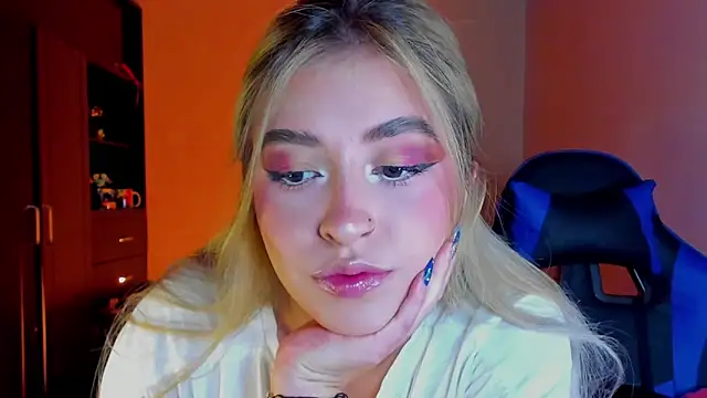 saradiazxxx online show from 31, 3, 2026