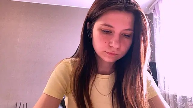 LunnaBliss online show from 18, 4, 2026