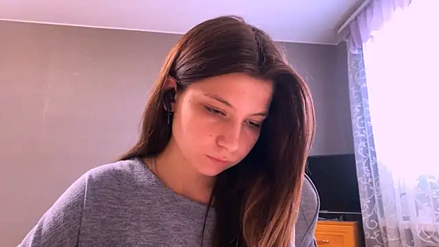 LunnaBliss online show from 27, 4, 2026