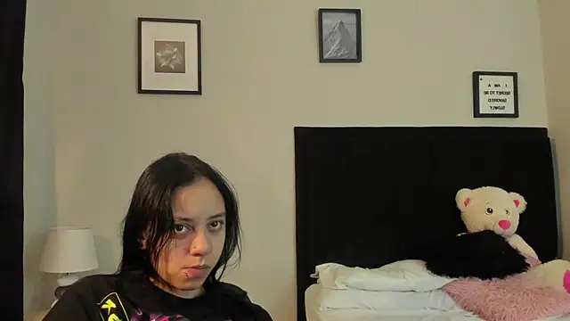 Snapshot of sabbrand0111 chatting on 9, 3, 2026 sabbrand0111 online show from 9, 3, 2026