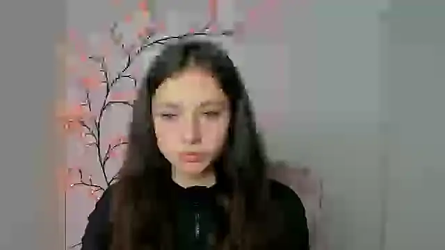 KissMeJulia online show from 25, 4, 2026