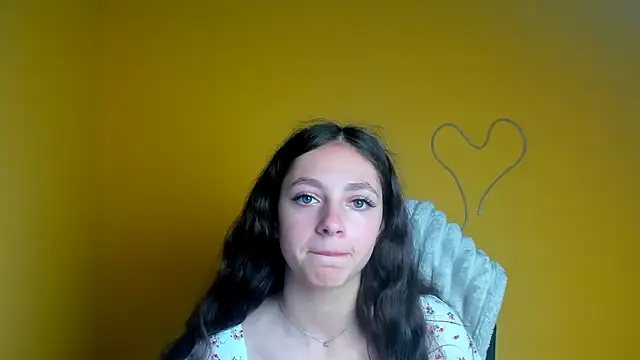 Snapshot of KissMeJulia chatting on 23, 6, 2026 KissMeJulia online show from 23, 6, 2026
