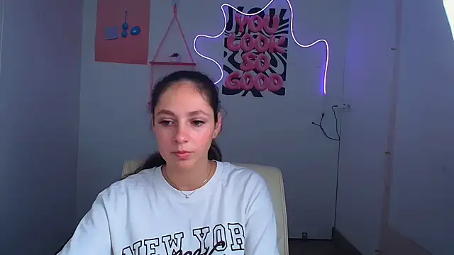 Snapshot of KissMeJulia chatting on 30, 6, 2026 KissMeJulia online show from 30, 6, 2026