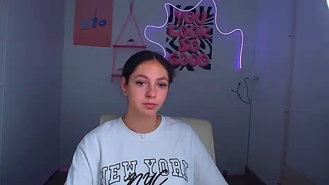 Snapshot of KissMeJulia chatting on 1, 7, 2026 KissMeJulia online show from 1, 7, 2026