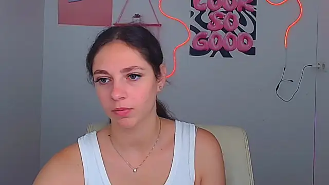Snapshot of KissMeJulia chatting on 18, 7, 2026 KissMeJulia online show from 18, 7, 2026