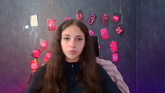 Snapshot of KissMeJulia chatting on 24, 7, 2026 KissMeJulia online show from 24, 7, 2026
