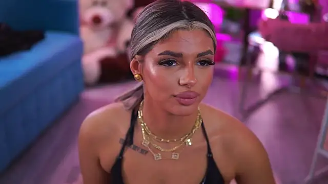 CrisstyBlair online show from 18, 4, 2026